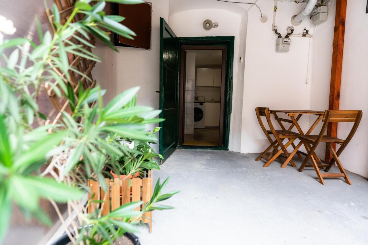 Charming Studio Ideal For Getaways Or Workations In Sibiu'S Medieval City Center Kültér fotó